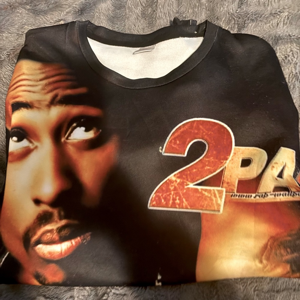 2pac crewneck